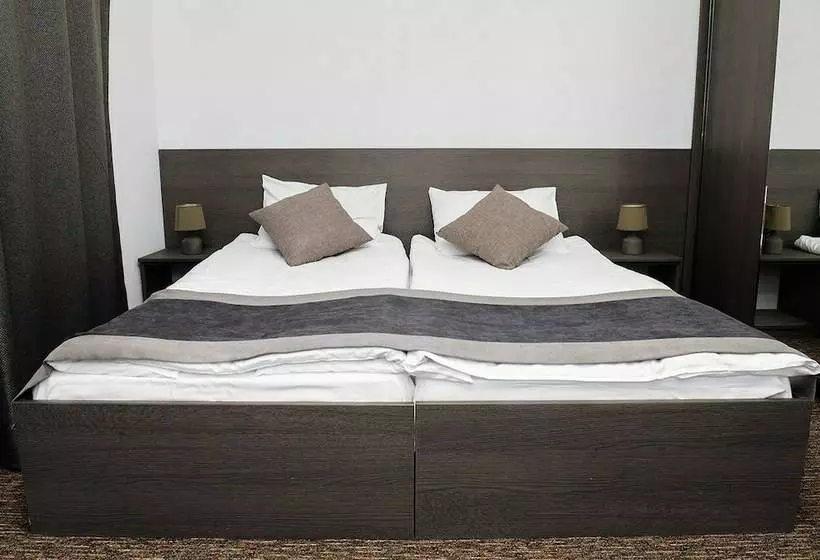 اتاق استاندارد سه نفره, & Hostel Time Out