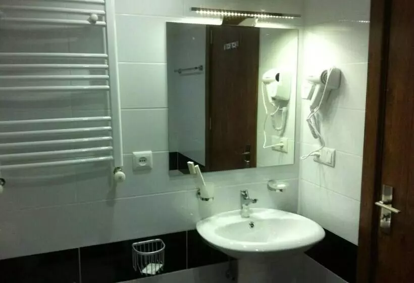 اتاق استاندارد سه نفره, & Hostel Time Out