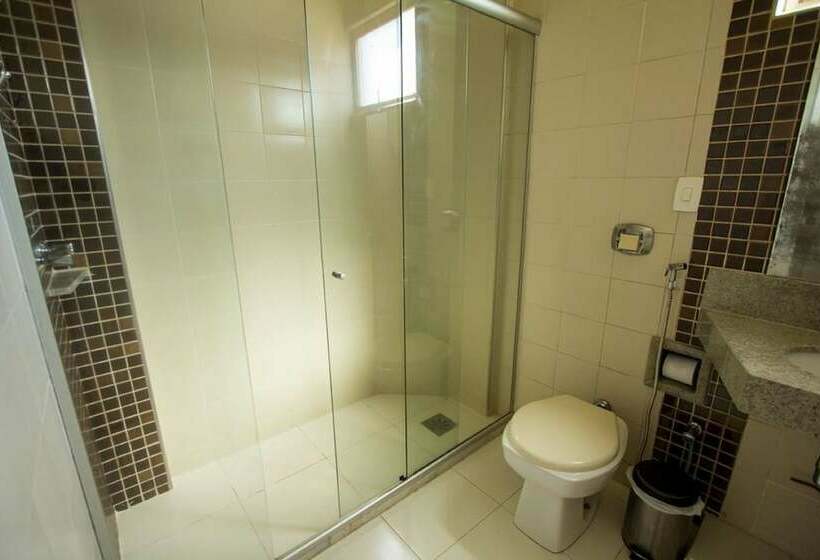 חדר סטנדרט, Uberpalace