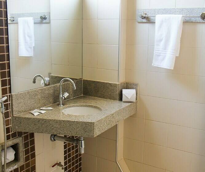 חדר סטנדרט, Uberpalace