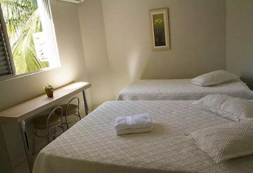 اتاق استاندارد سه نفره, Uberpalace
