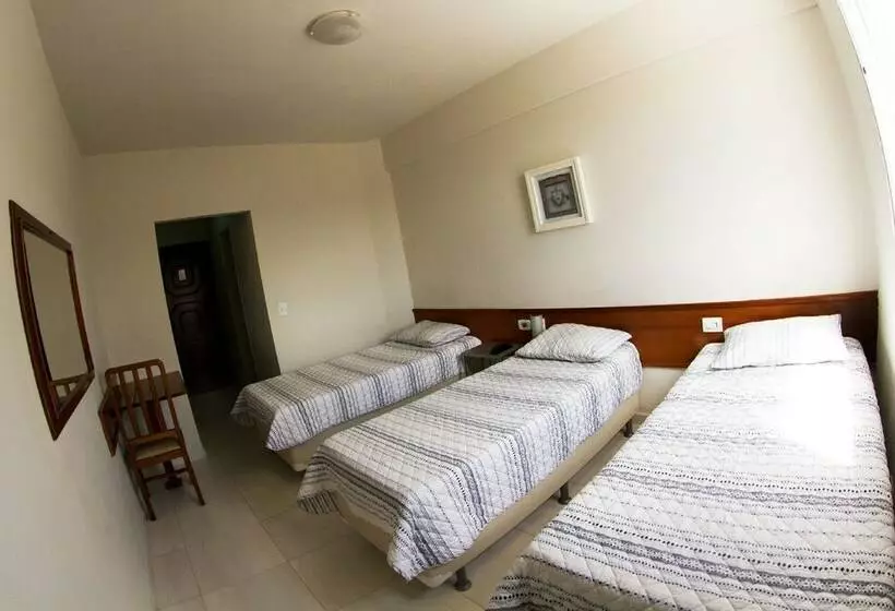 اتاق استاندارد سه نفره, Uberpalace