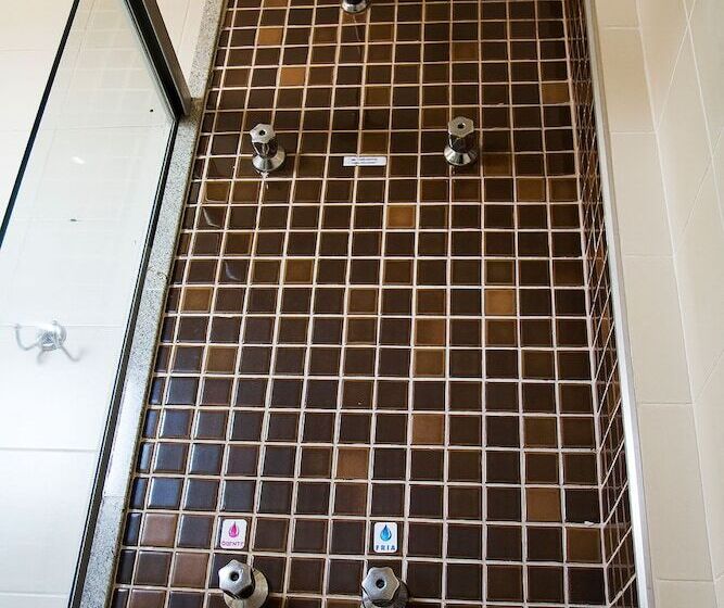 Quarto Triplo Estandar, Uberpalace