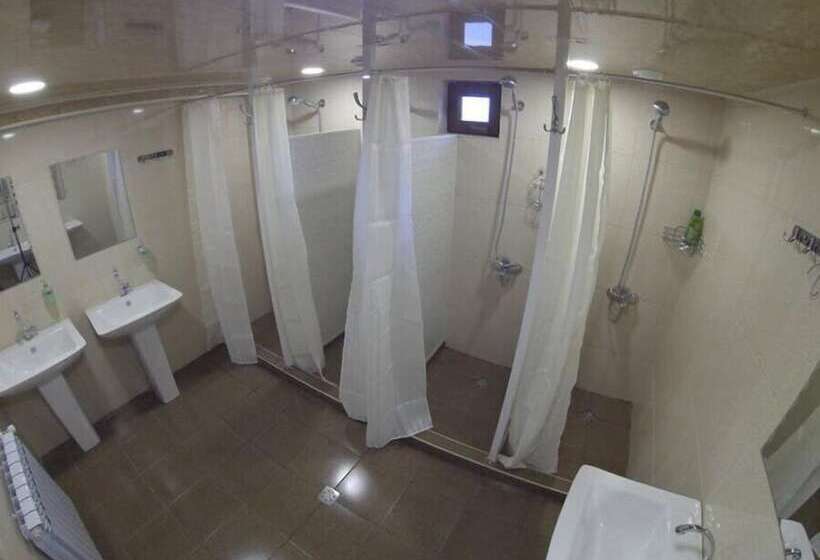 공동 객실, Vagary Hostel