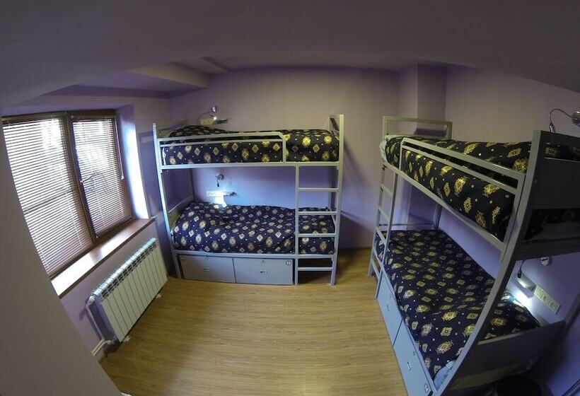 공동 객실, Vagary Hostel