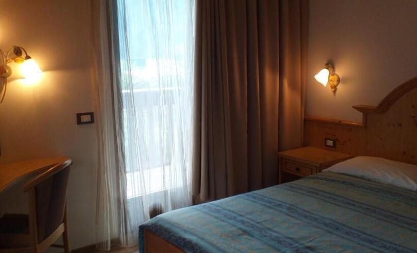 豪华三人间, Villa Fosine