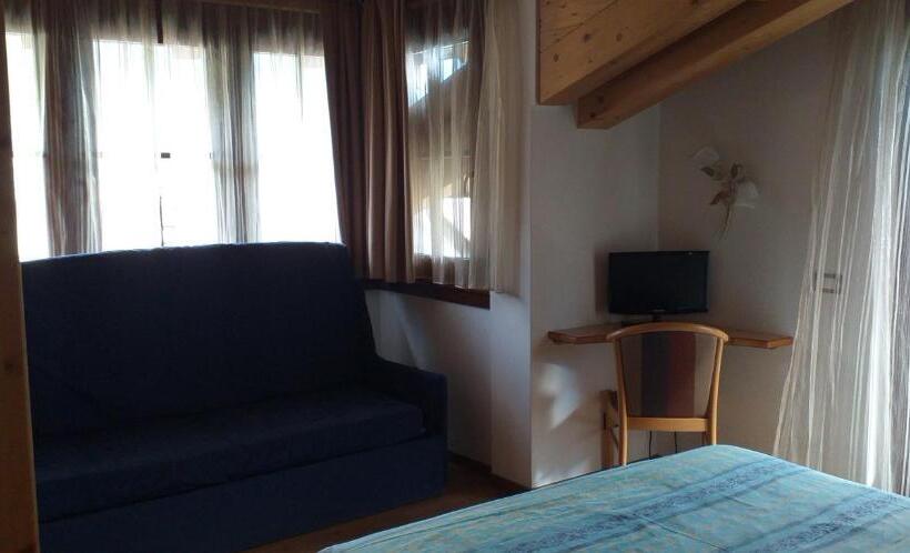 豪华三人间, Villa Fosine