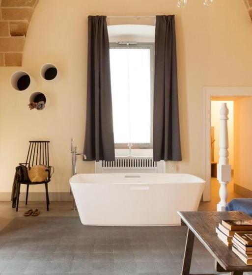 Полулюкс, Vinilia Wine Resort