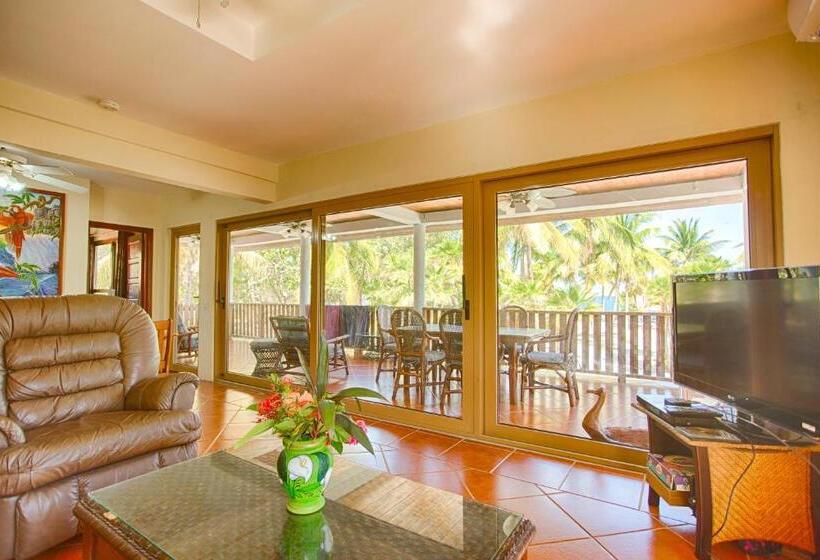 דירת שלושה חדרים, Wild Orchid