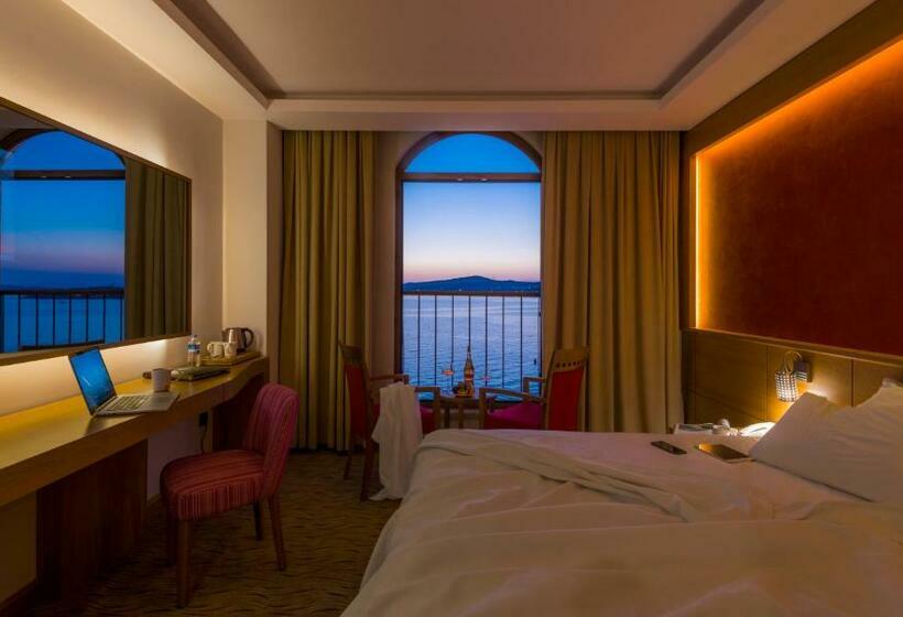 Номер Стандарт Вид на Море, Bacacan Otel