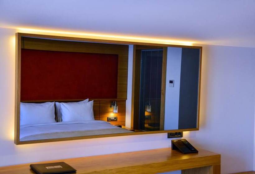 琮城市景观的豪华间, Bacacan Otel