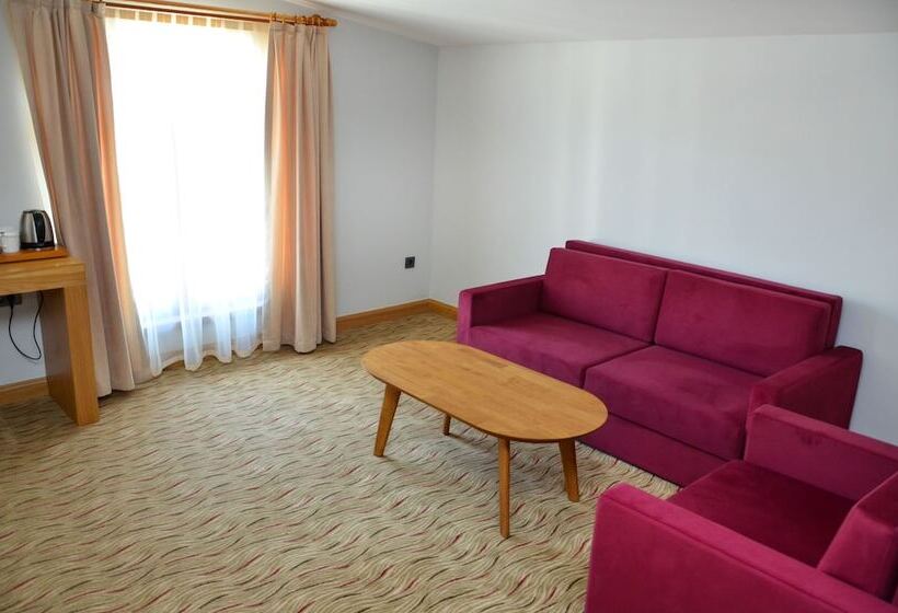 家庭间, Bacacan Otel