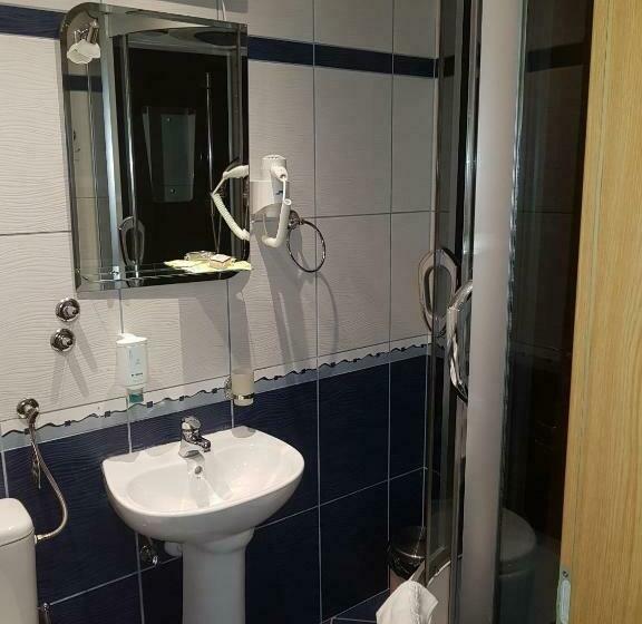 اتاق استاندارد, Dvor