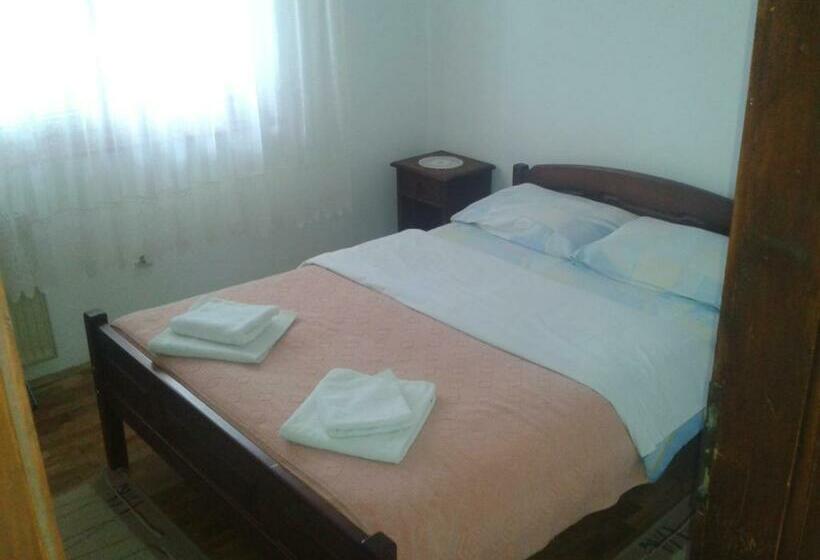 آپارتمان 1 خوابه با تراس, Guest House Milena