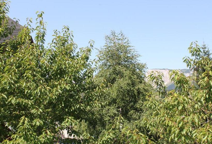 آپارتمان 1 خوابه با تراس, Guest House Milena