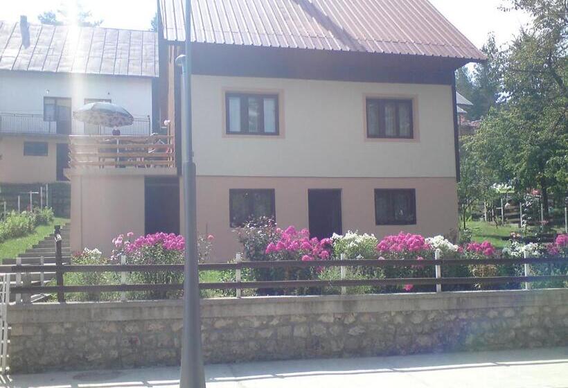 اتاق استاندارد با چشم‌انداز کوهستان, Guest House Milena