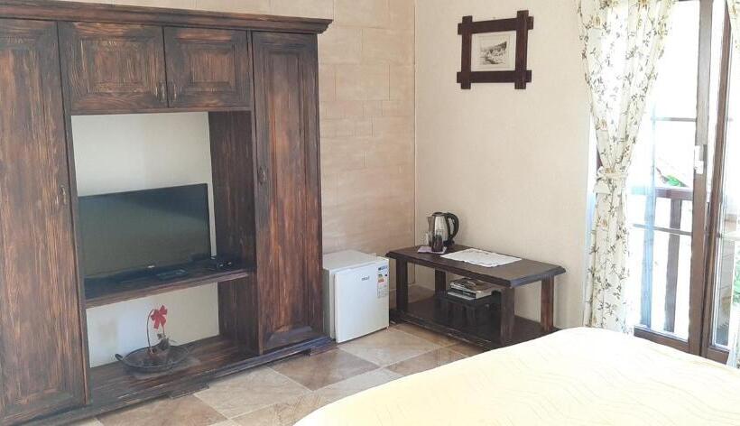 سوییت خانوادگی, Rooms And Apartmants Mirovic