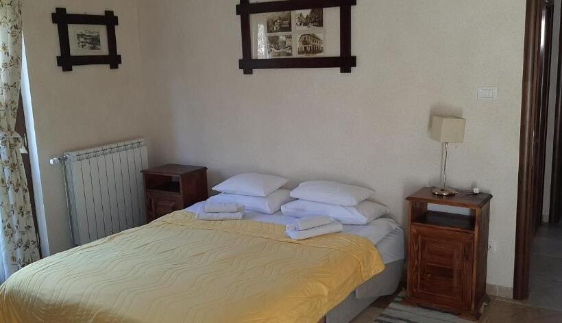 سوییت خانوادگی, Rooms And Apartmants Mirovic