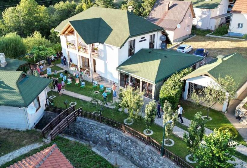 سوییت خانوادگی, Rooms And Apartmants Mirovic