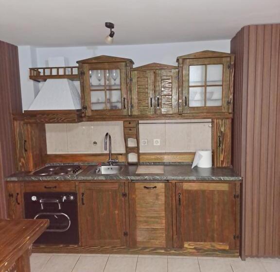 آپارتمان 1 خوابه, Rooms And Apartmants Mirovic