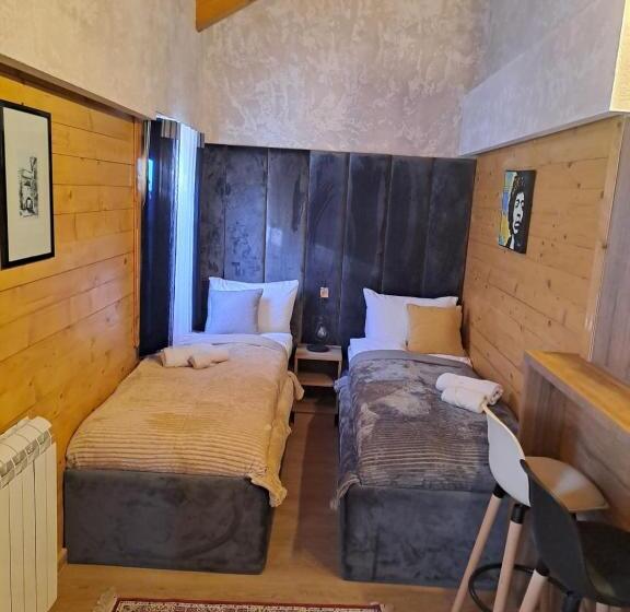 اتاق سوپریور سه تخته, Rooms And Apartmants Mirovic