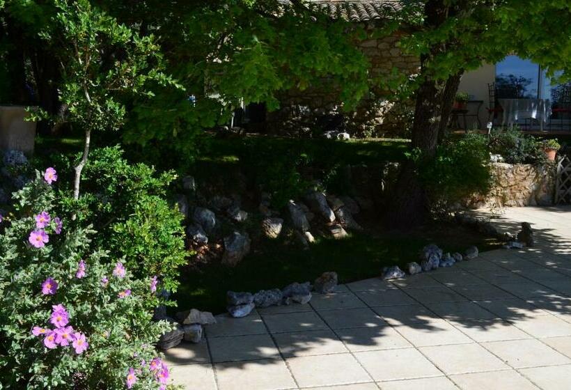 标准间带露台, Sous Les Chênes