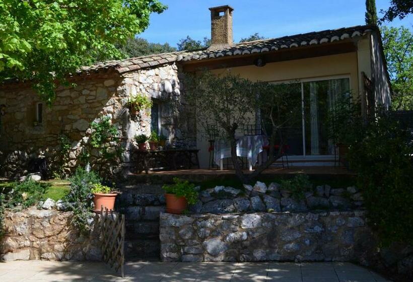 标准间带露台, Sous Les Chênes