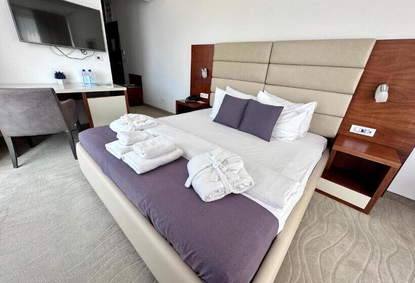 سوییت جونیور با بالکن, Porto Sole