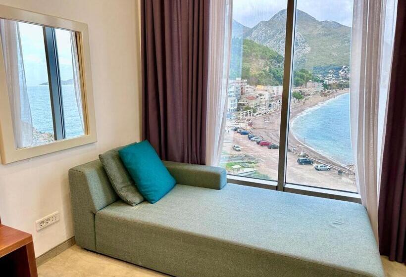 اتاق سه نفره دلوکس با چشم‌انداز دریا, Porto Sole