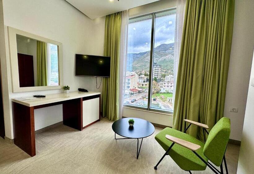 سوییت با چشم‌انداز دریا, Porto Sole