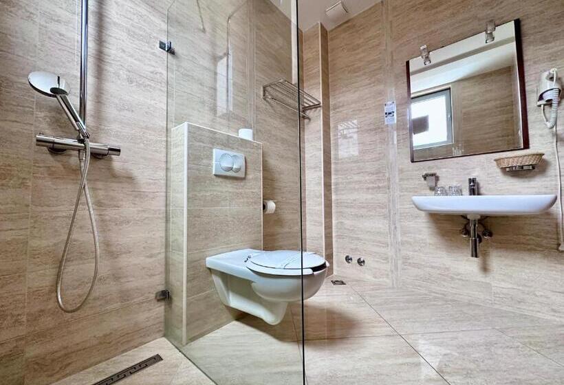 اتاق سه نفره دلوکس با چشم‌انداز دریا, Porto Sole