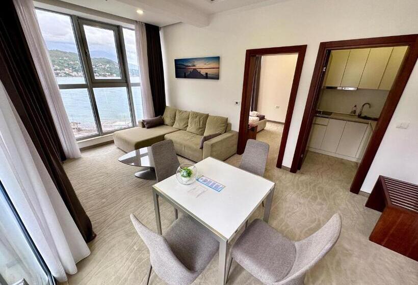 آپارتمان 1 خوابه با تراس, Porto Sole