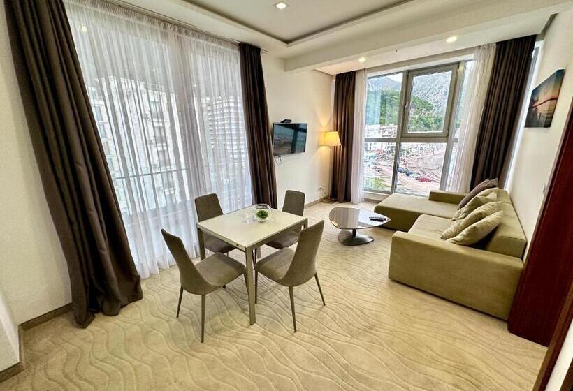 آپارتمان 1 خوابه با تراس, Porto Sole