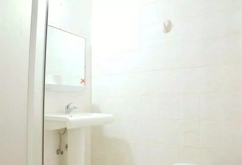 اتاق اکونومی, Elit Hotel Corlu