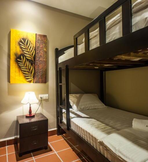 חדר דלוקס לארבעה, Armenian Suite