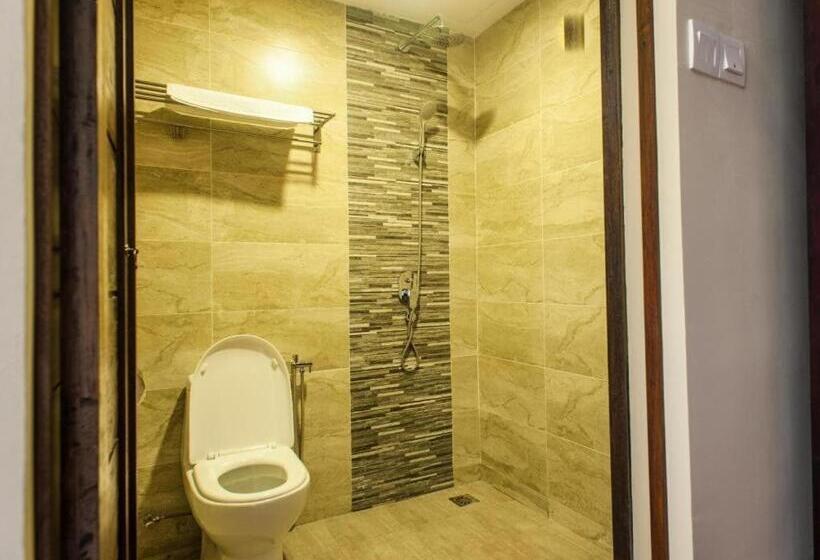 חדר דלוקס לארבעה, Armenian Suite