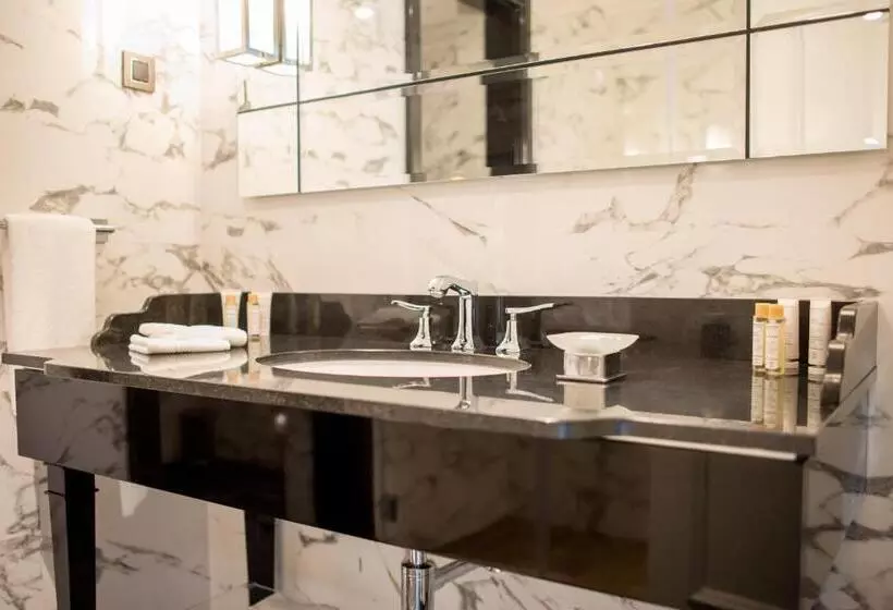 سوئیت دلوکس 2 خوابه, Boutique Hotel La Roche