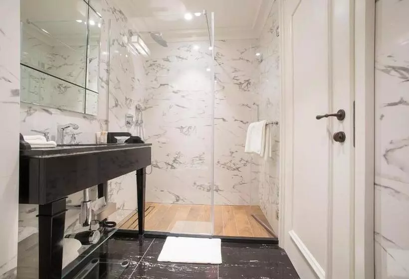 اتاق لوکس با چشم‌انداز دریا, Boutique Hotel La Roche