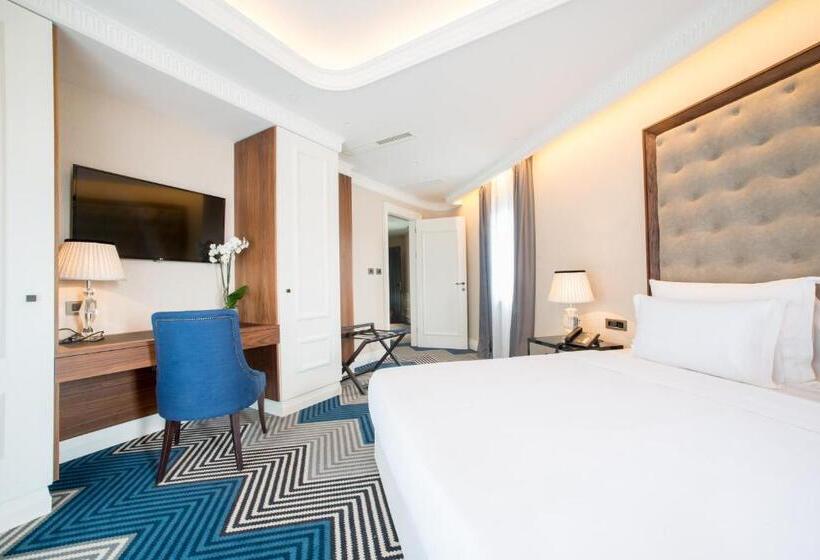 سوئیت پریمیوم 2 خوابه, Boutique Hotel La Roche