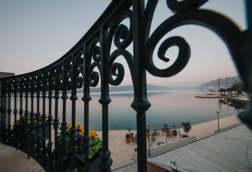 سوئیت دلوکس 2 خوابه, Boutique Hotel La Roche