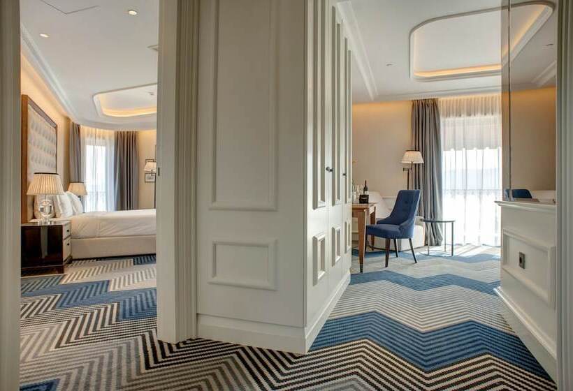 سوئیت پریمیوم 2 خوابه, Boutique Hotel La Roche