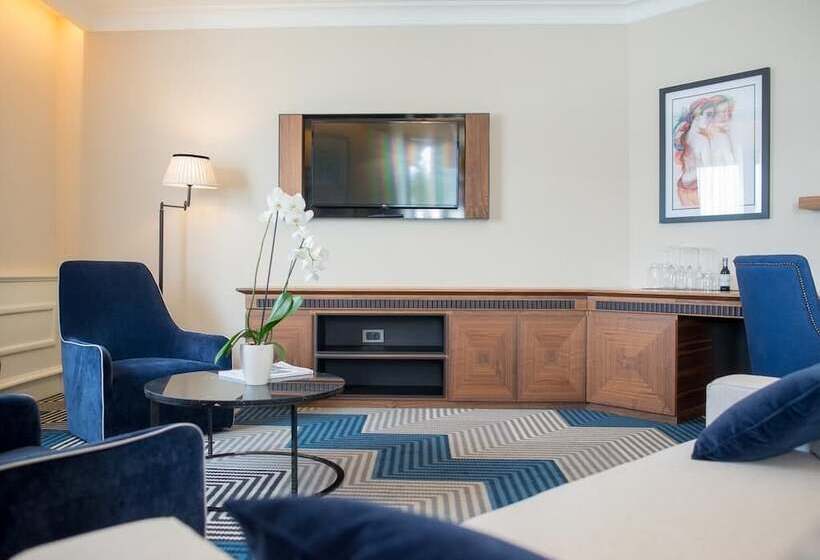 سوئیت دلوکس 2 خوابه, Boutique Hotel La Roche