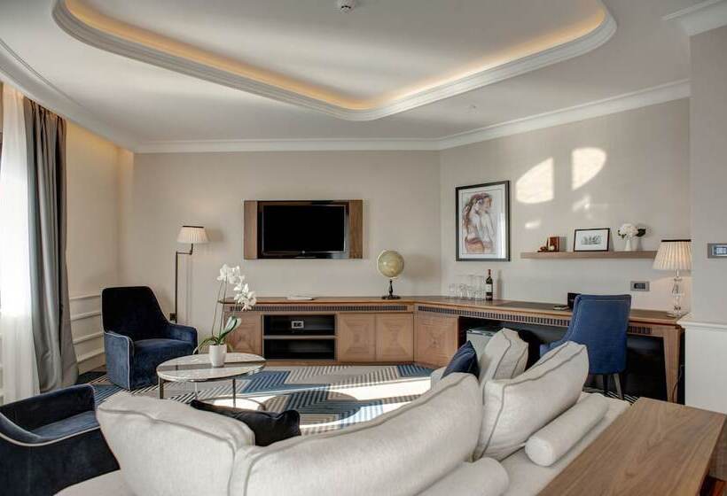 سوئیت دلوکس 2 خوابه, Boutique Hotel La Roche