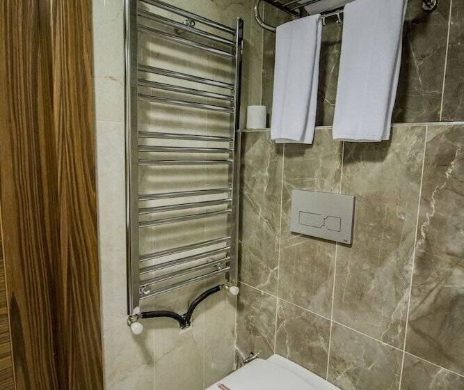 غرفة بيزنس, Business Han