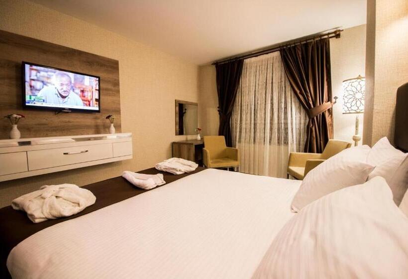 غرفة بريميوم, Business Han