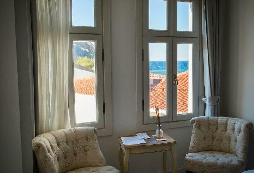 اتاق استاندارد با چشمانداز دریا, Esinti