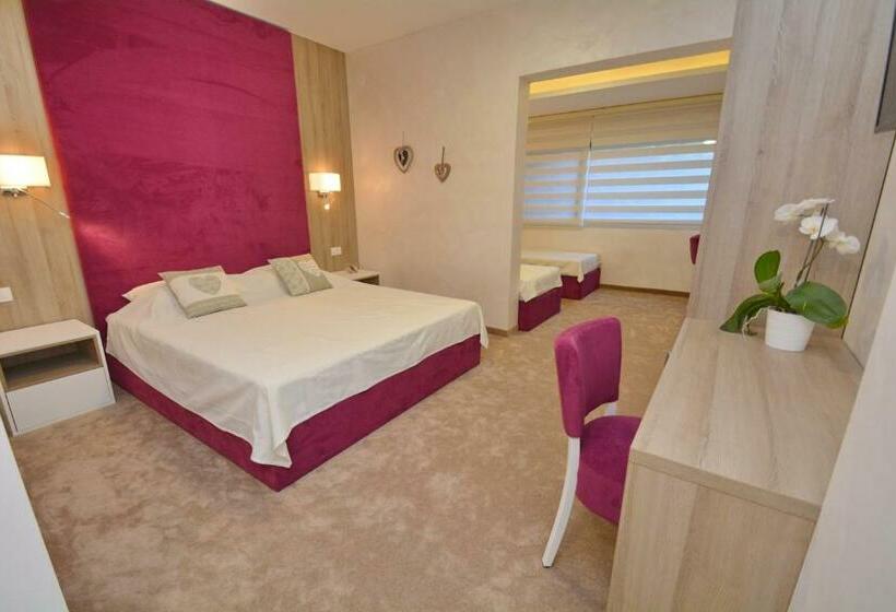 اتاق خانوادگی, Hermes Budva