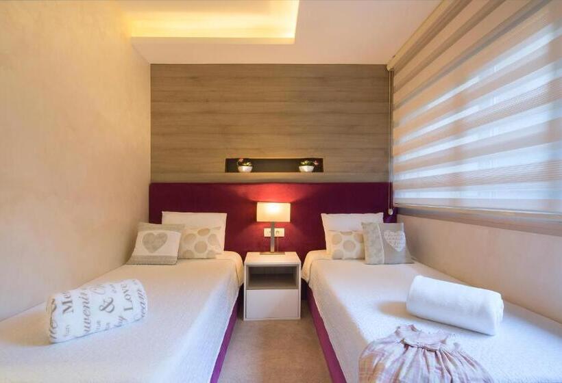 اتاق خانوادگی, Hermes Budva