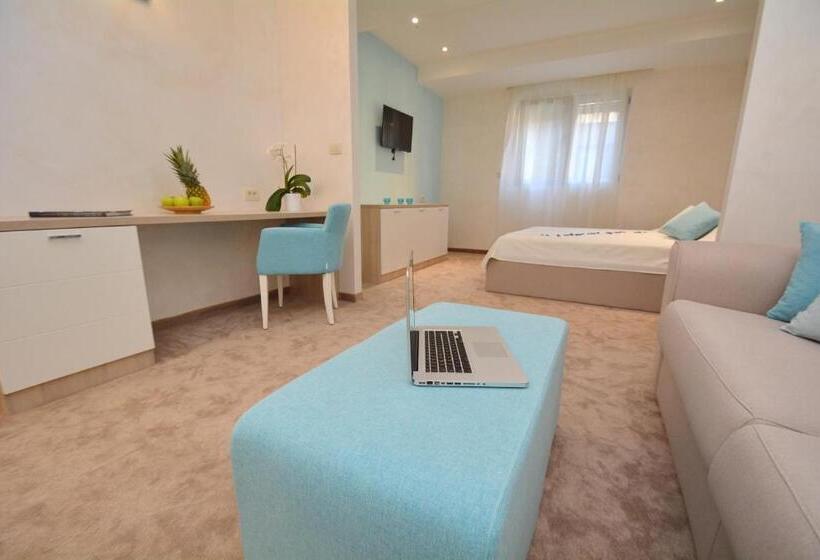 سوییت, Hermes Budva