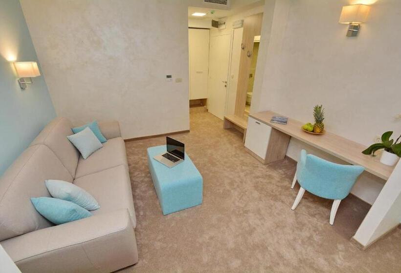 سوییت, Hermes Budva